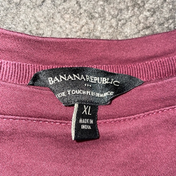 Men’s Banana Republic Luxe Touch Performance t shirt - Picture 2 of 2